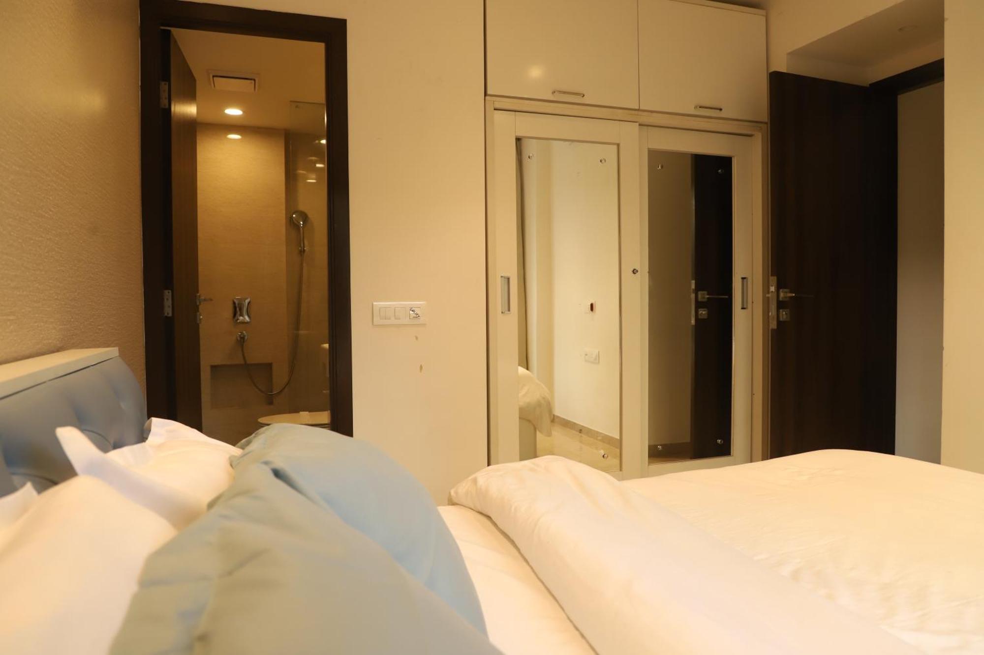Zenia Luxury Suites And Serviced Apartments Bombaj Exteriér fotografie